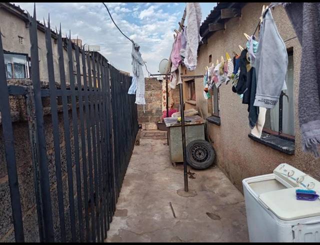 2 BEDROOM HOUSE FOR SALE IN NALEDI